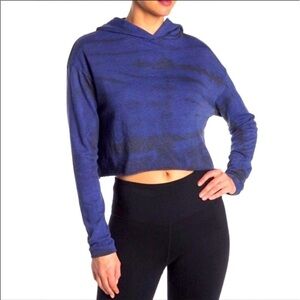 Z By Zella Cropped Mosey Blue Tie-dye knit Hoodie Size Large